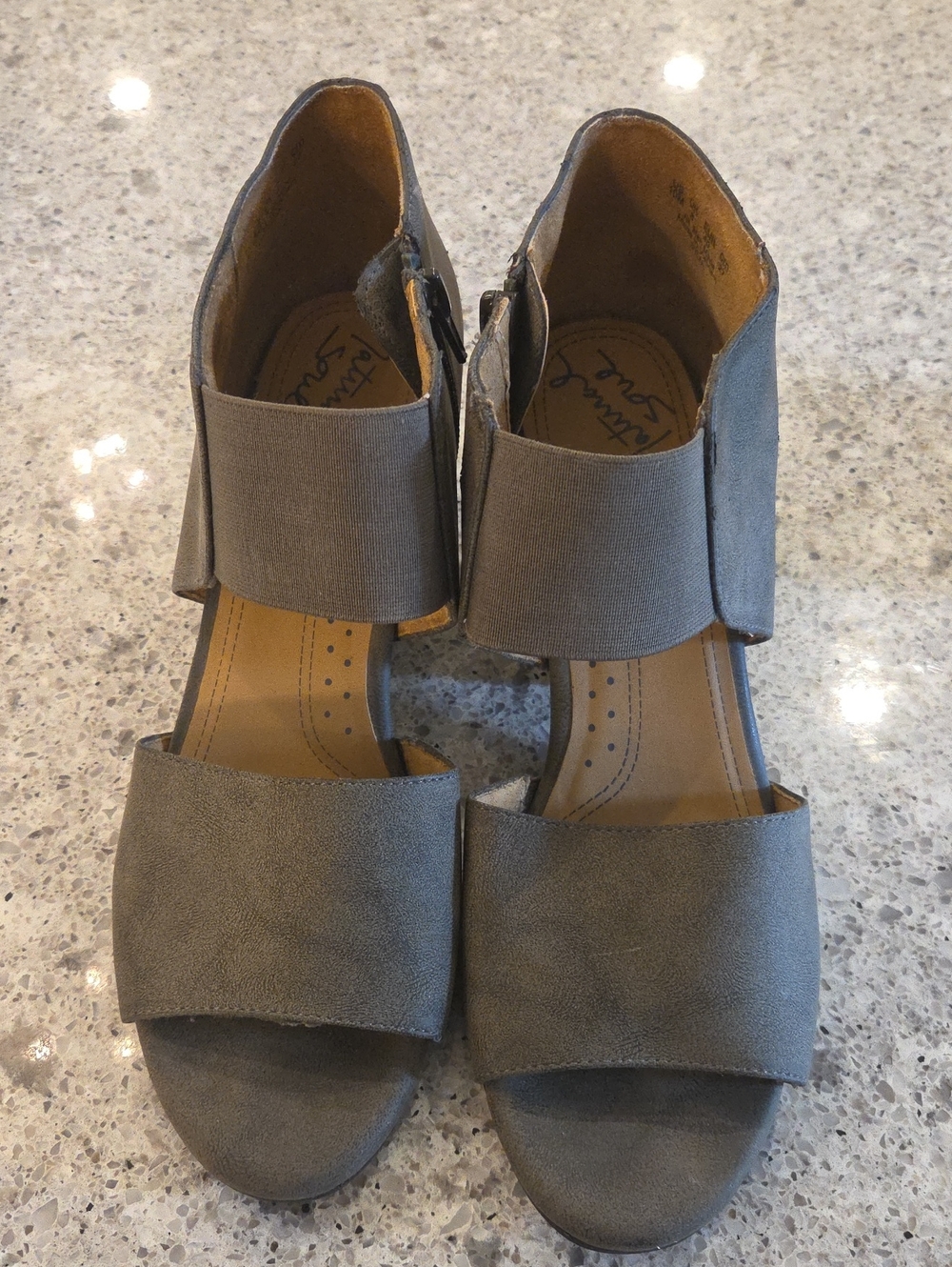 Natural Soul Women’s 10 Gray Open-Toe Block Heel Sandals